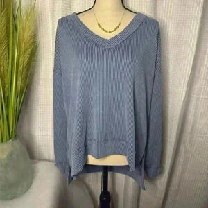 Altar’s State Small Ribbed V Neck Pullover Sweater Long Sleeves High Low Blue
